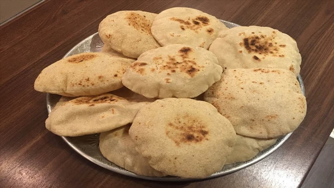 عيش مصري